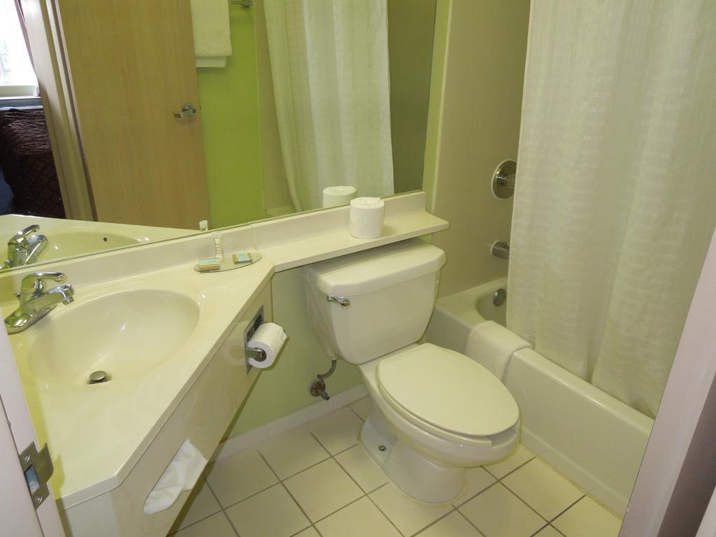 Travelodge - Cincinnati Sharonville Chambre photo