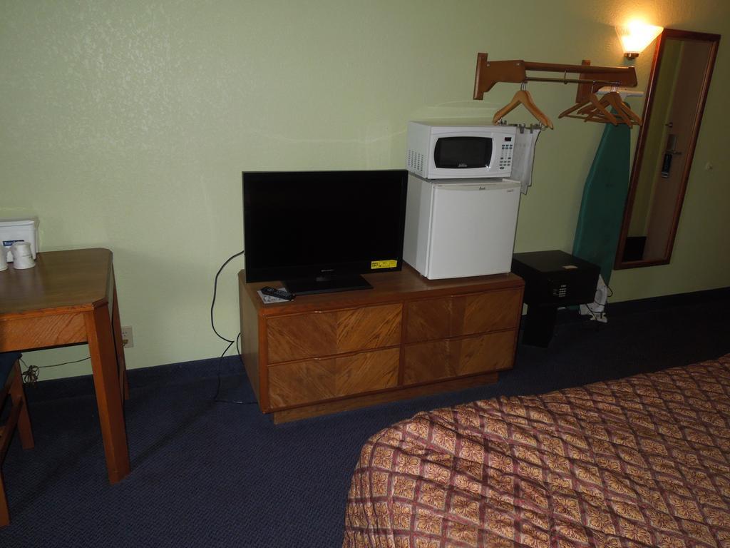 Travelodge - Cincinnati Sharonville Chambre photo